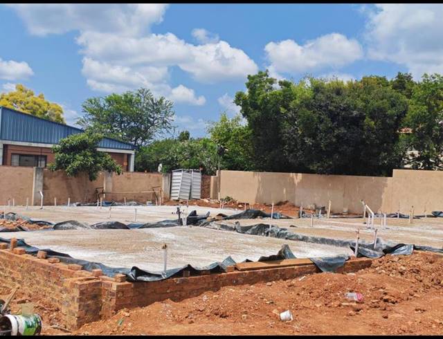 4 BEDROOM HOUSE FOR SALE IN LYNNWOOD GLEN